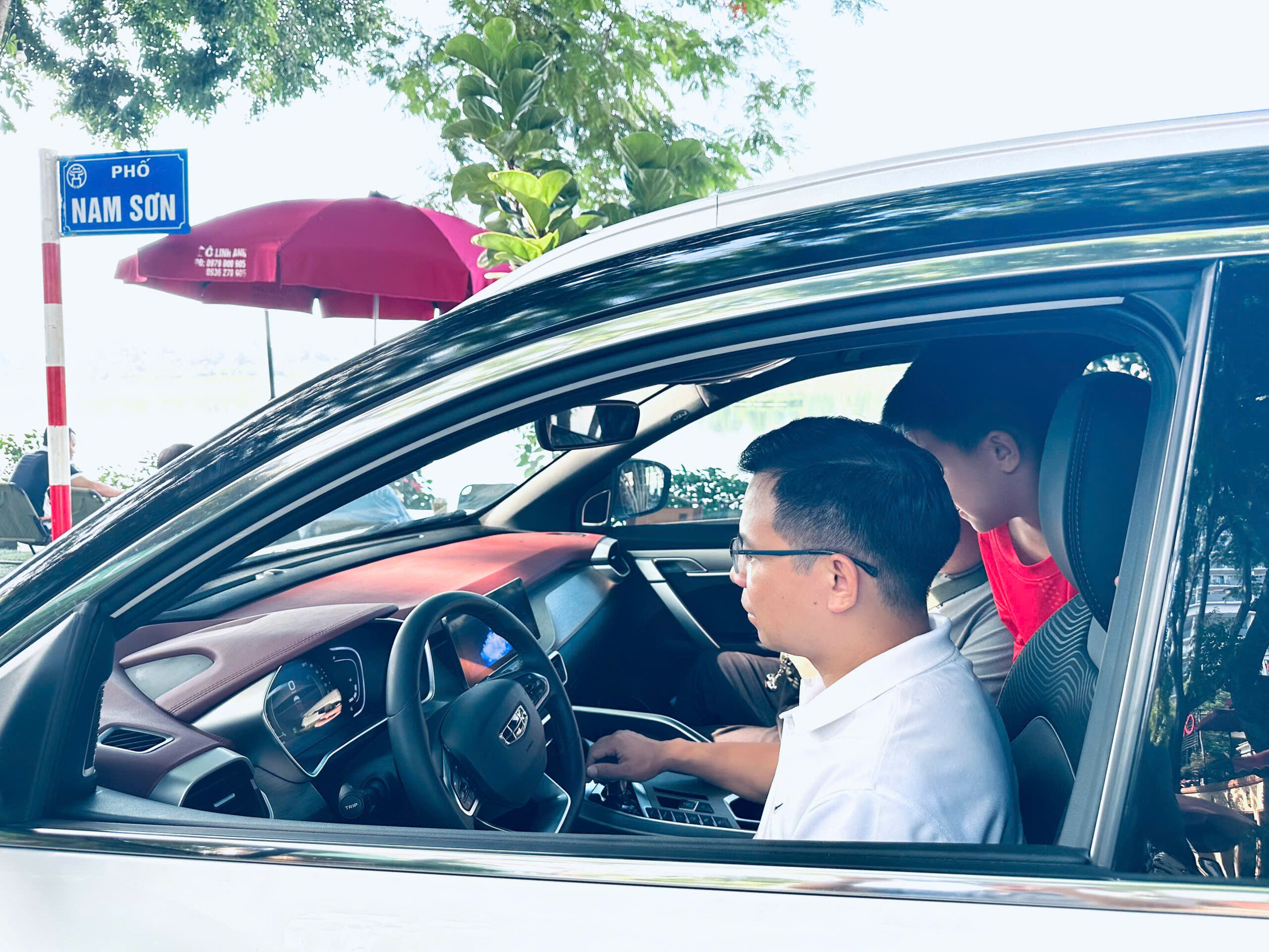 Lái thử tại nhà xe Geely Coolray